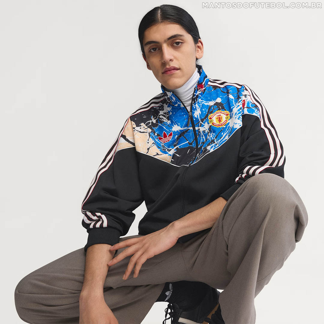 Jaqueta Manchester United x Stone Roses 2026 adidas