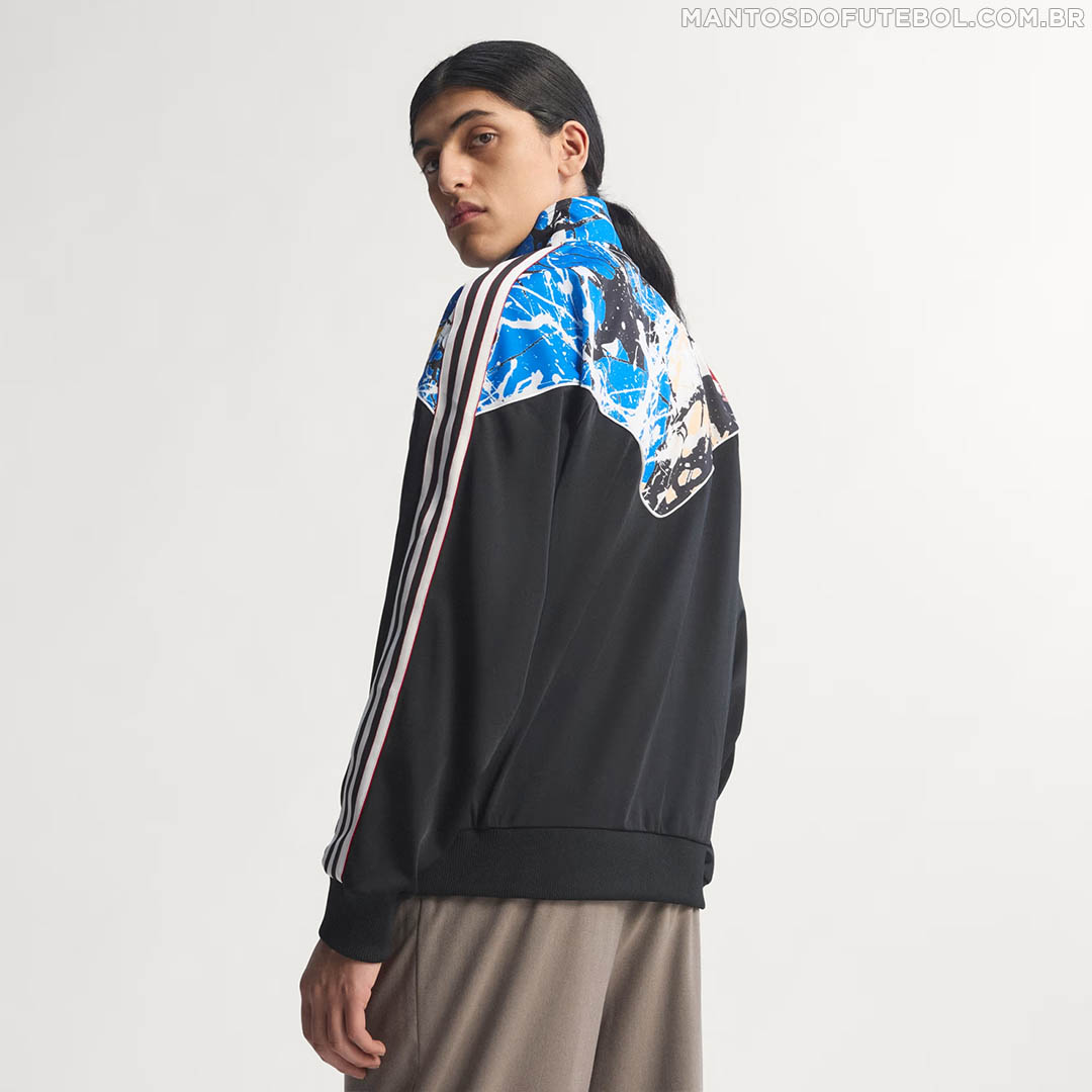 Jaqueta Manchester United x Stone Roses 2026 adidas