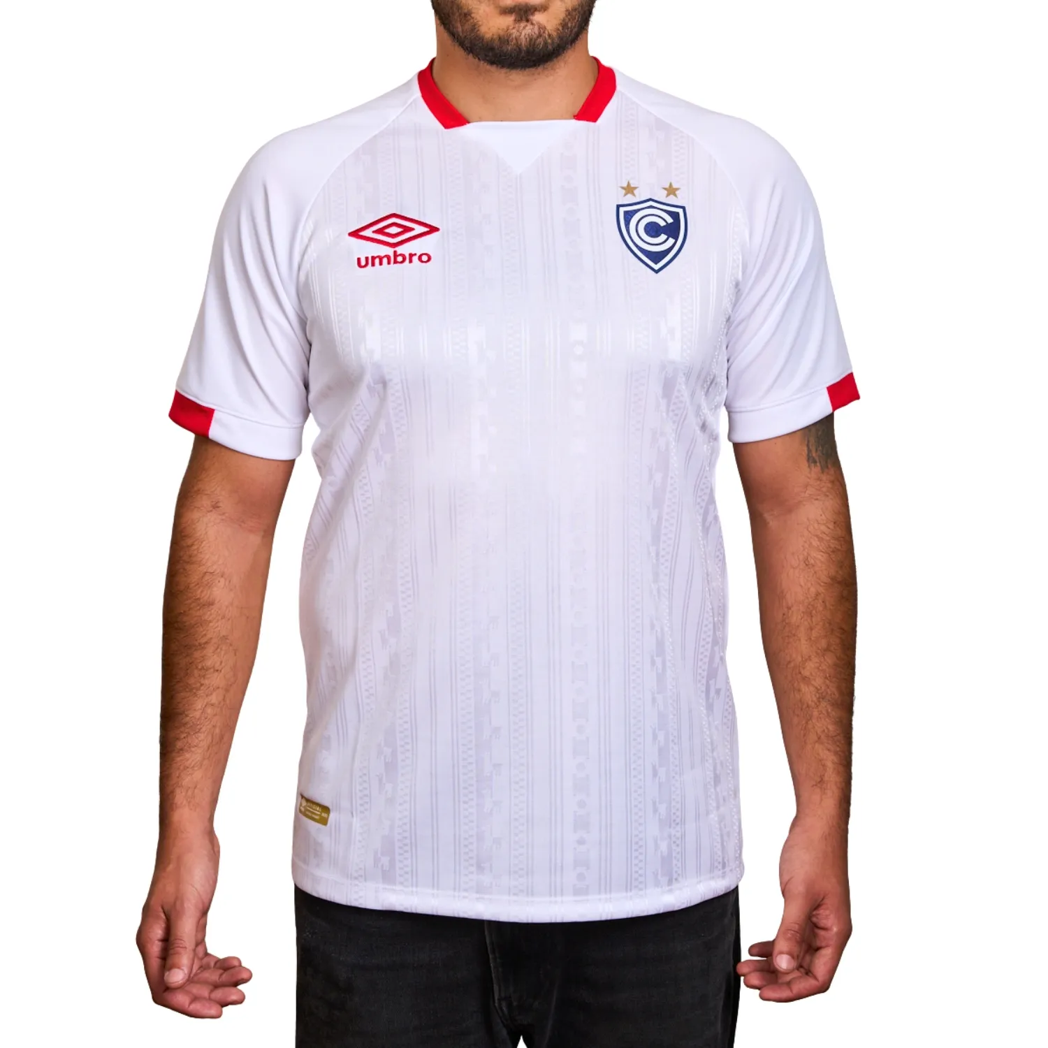 Camisa titular do Cienciano 2026 é lançada pela Umbro