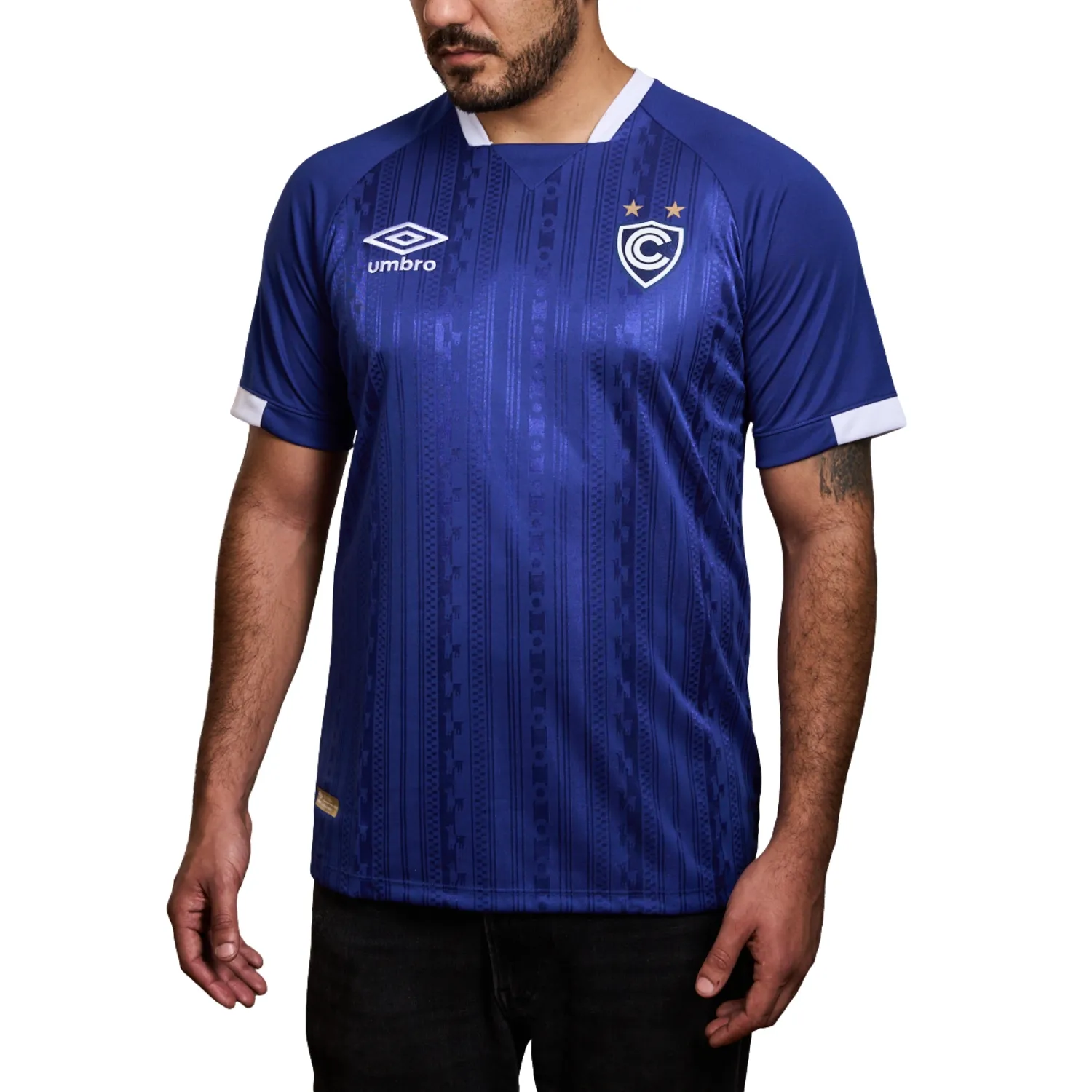 Camisa titular do Cienciano 2026 é lançada pela Umbro
