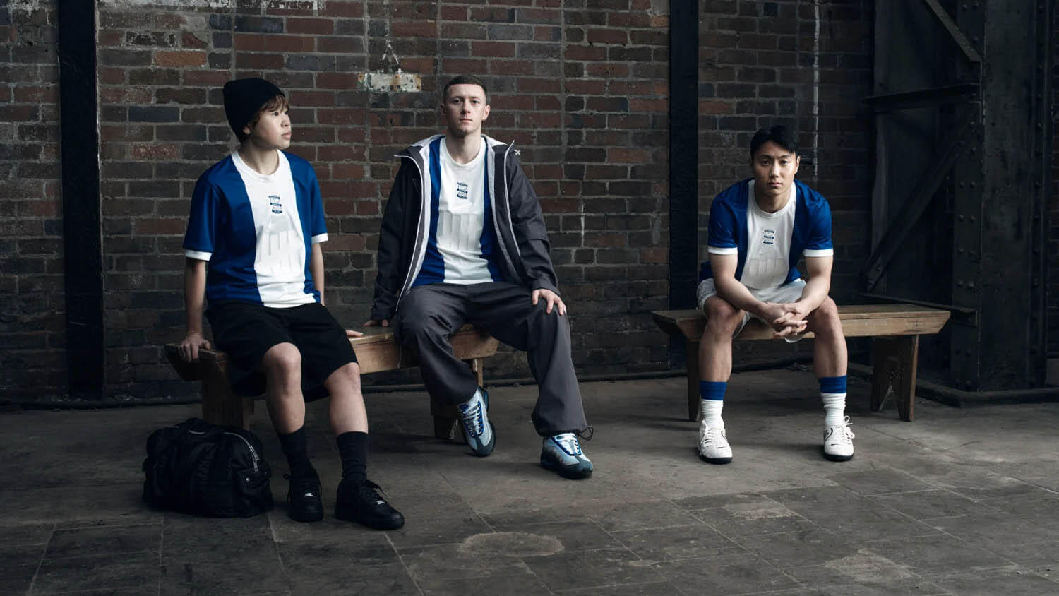 Birmingham City relança camisa Pinguim celebrando seus 150 anos