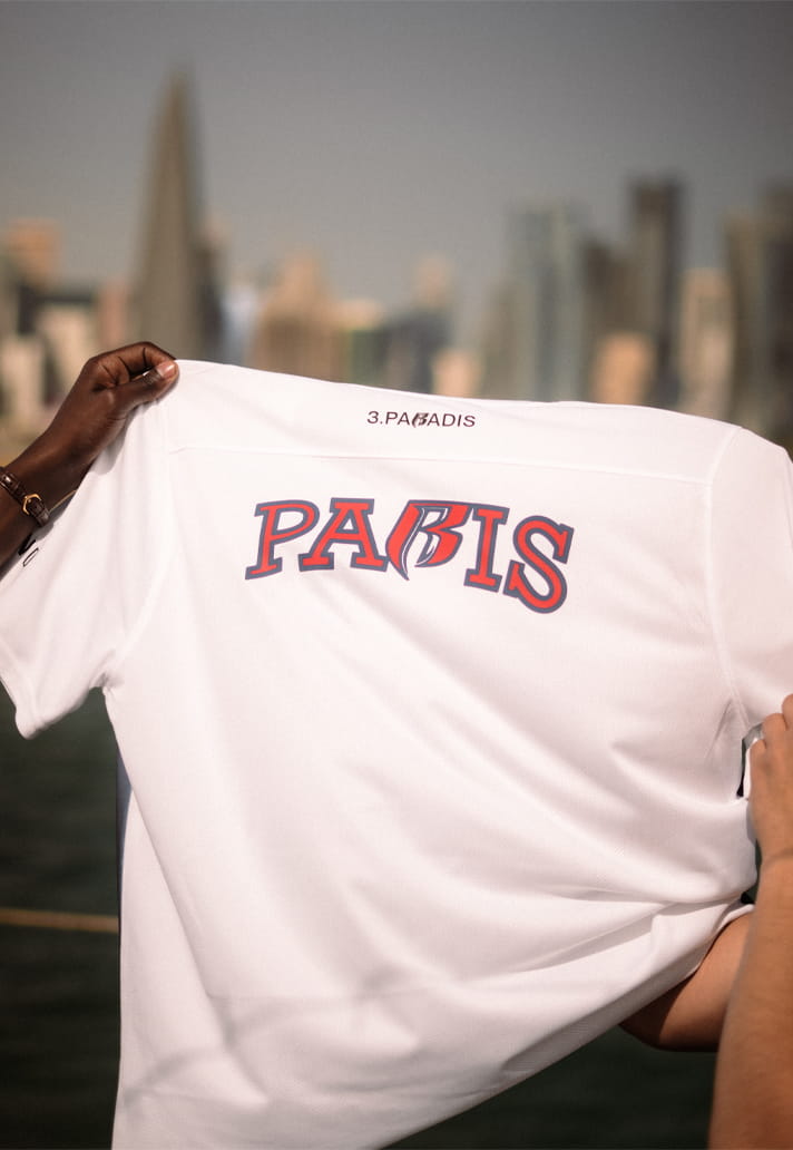 PSG lança camisa pré-jogo em parceria com a 3.Paradis