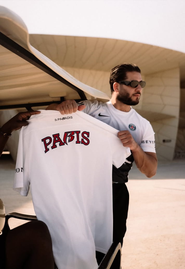 PSG lança camisa pré-jogo em parceria com a 3.Paradis