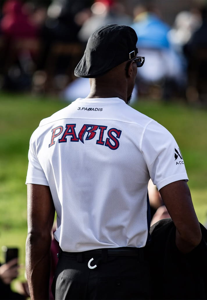 PSG lança camisa pré-jogo em parceria com a 3.Paradis