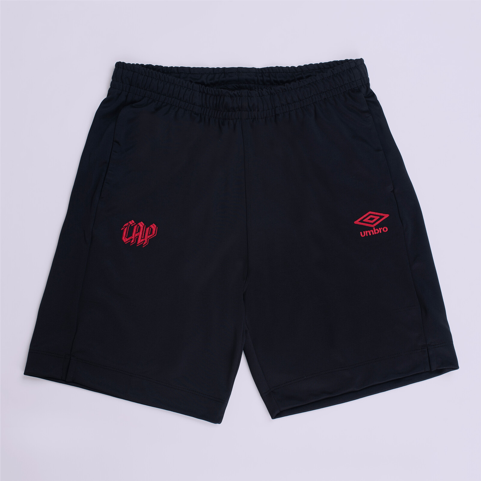 Athletico-PR e Umbro lançam coleção de treino e viagem 2026