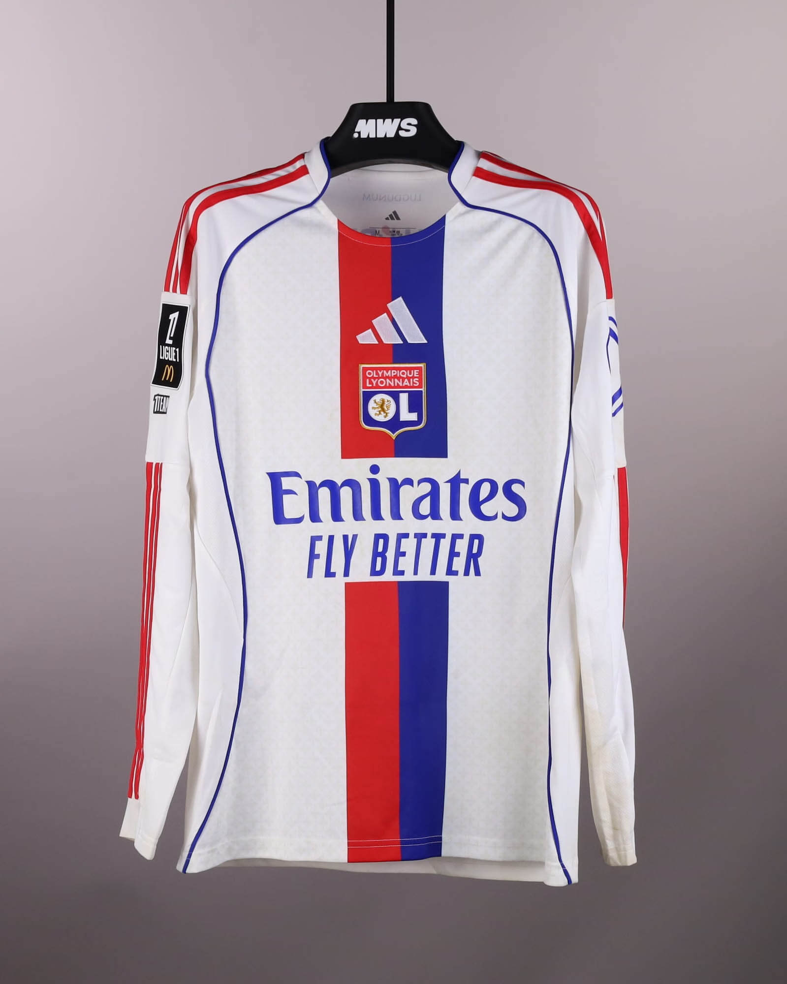 Camisas usadas por Endrick e Estevão são leiloadas