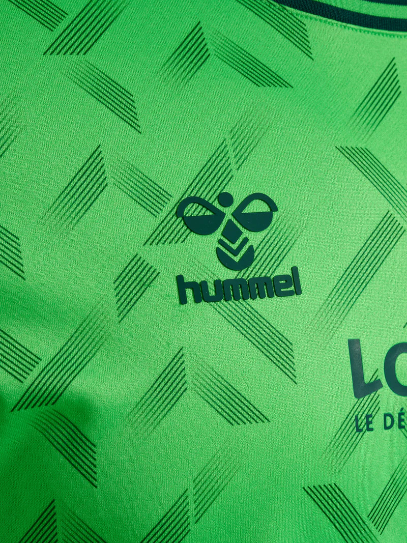 Saint-Étienne e Hummel lançam quarta camisa 2025-2026