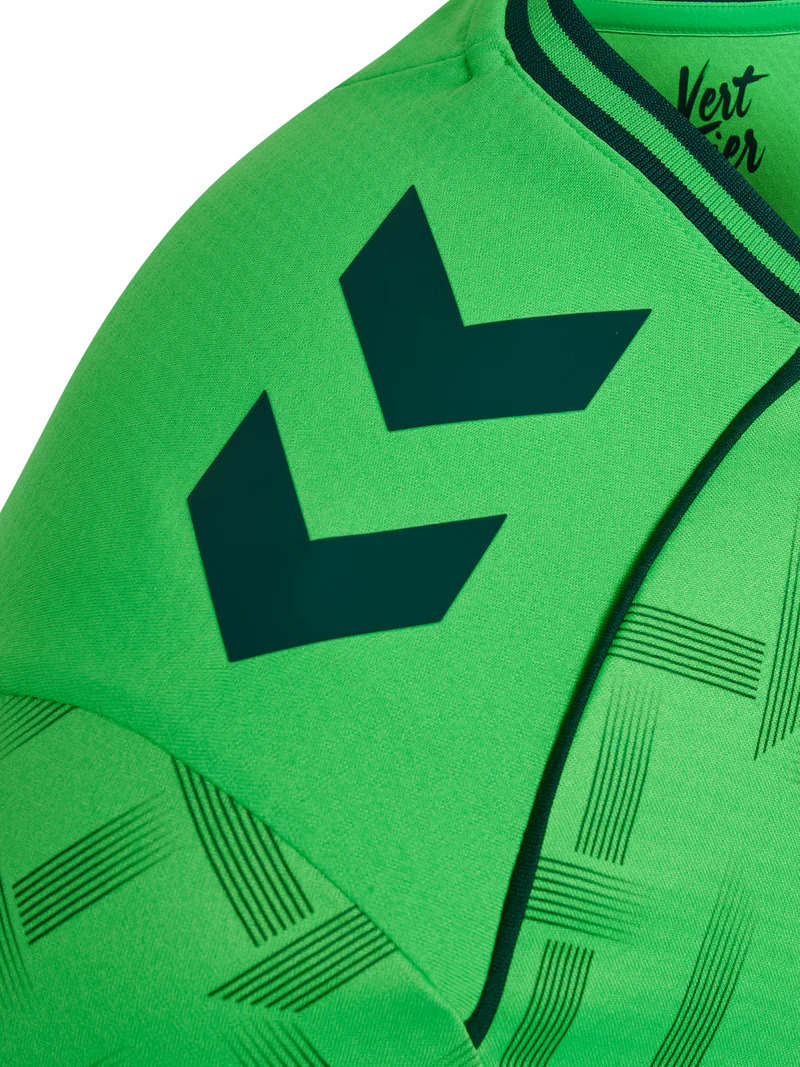 Saint-Étienne e Hummel lançam quarta camisa 2025-2026