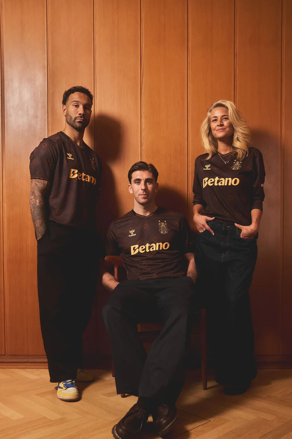 Brøndby IF lança nova terceira camisa 2026 com a Hummel