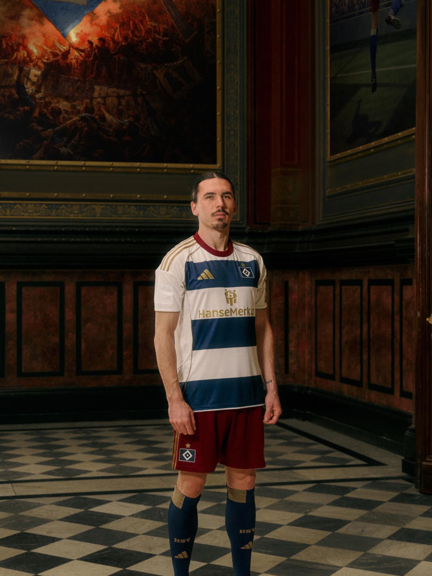 Hamburgo lança nova camisa especial pelos 1887 jogos na Bundesliga