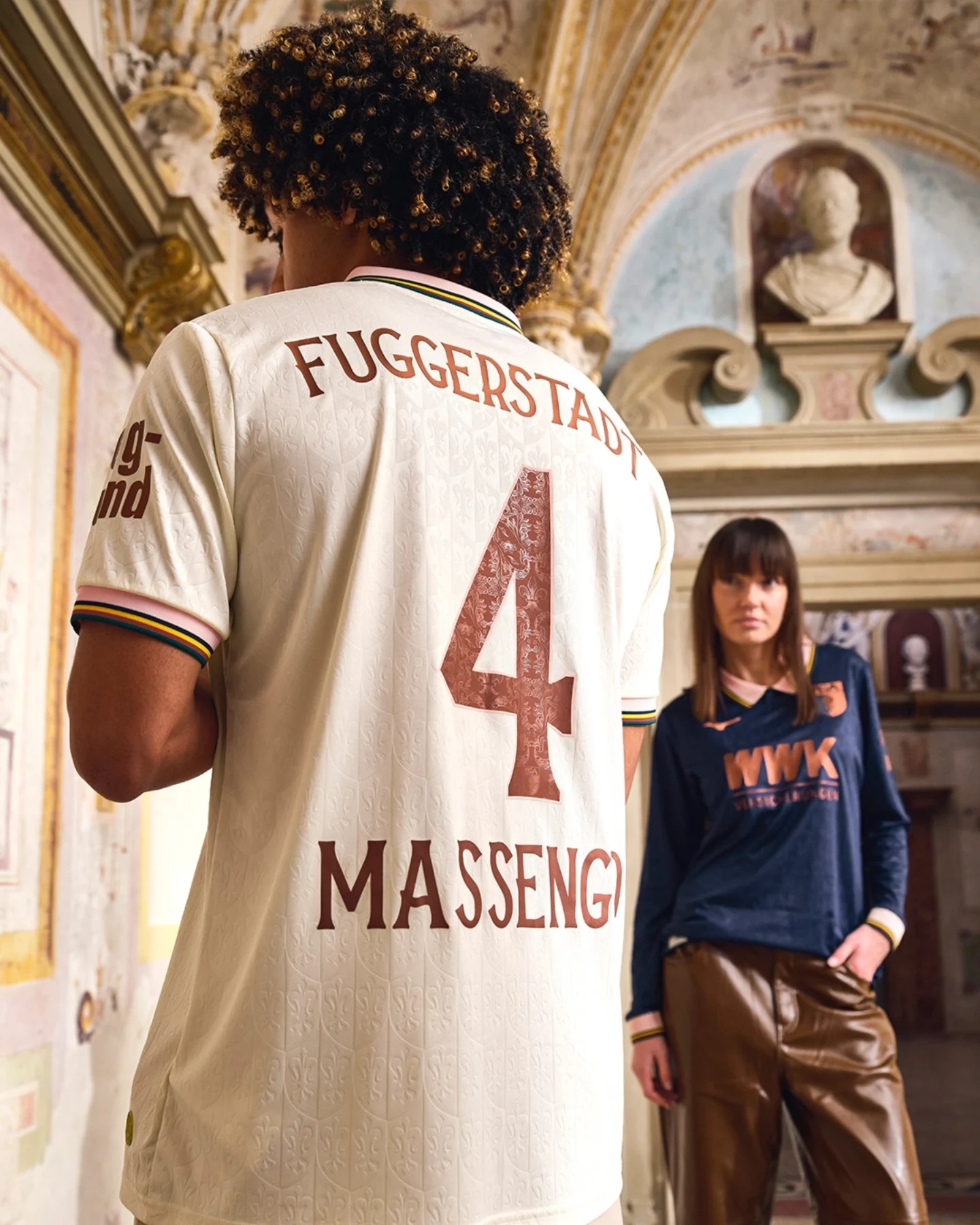 FC Augsburg apresenta nova quarta camisa para a temporada 2025-2026