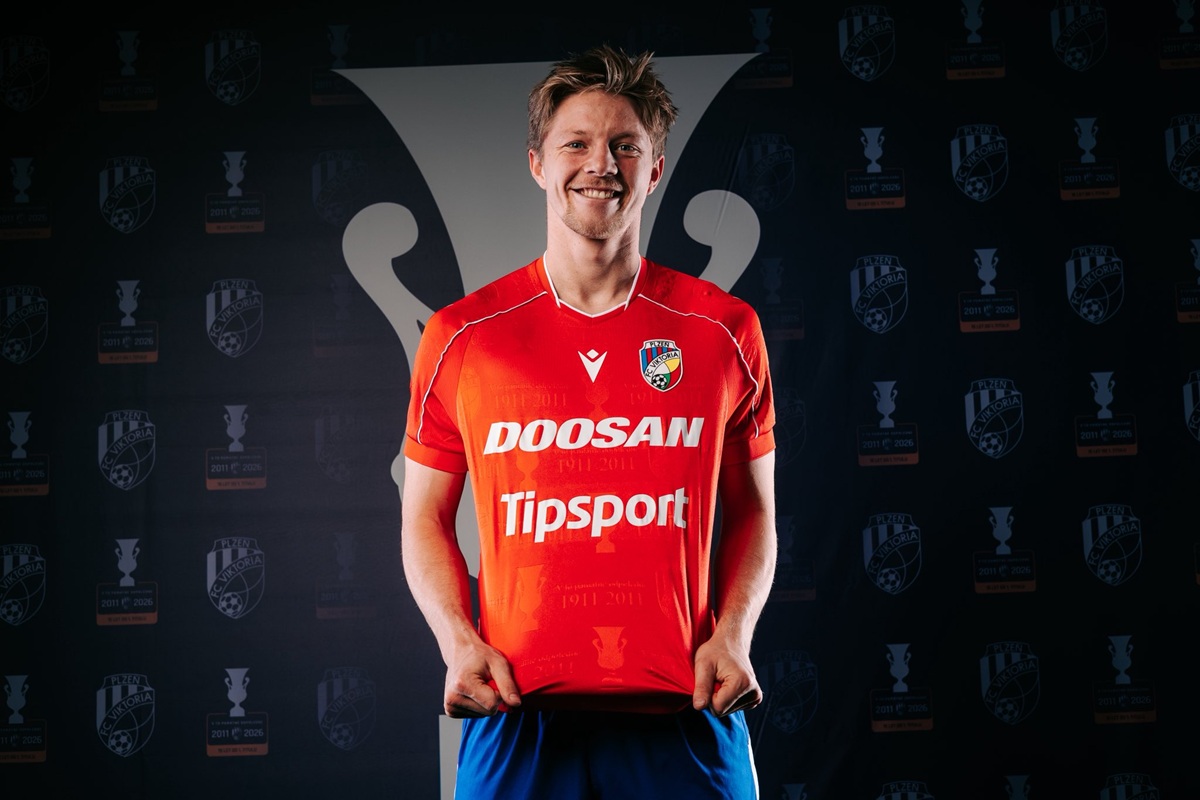 camisa especial viktoria plzen 2026 macron