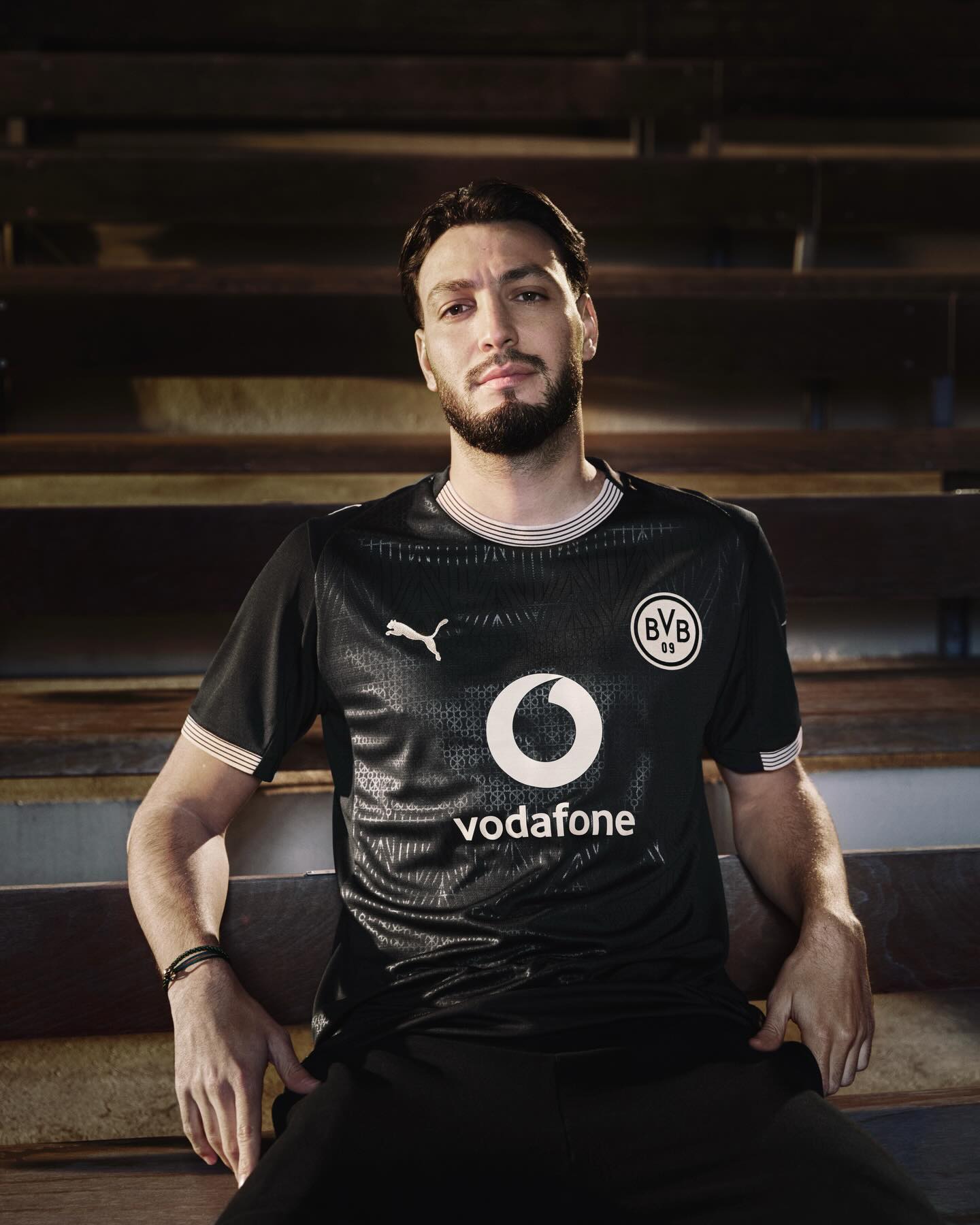 Camisa do Borussia Dortmund Rote Erde 100 anos PUMA