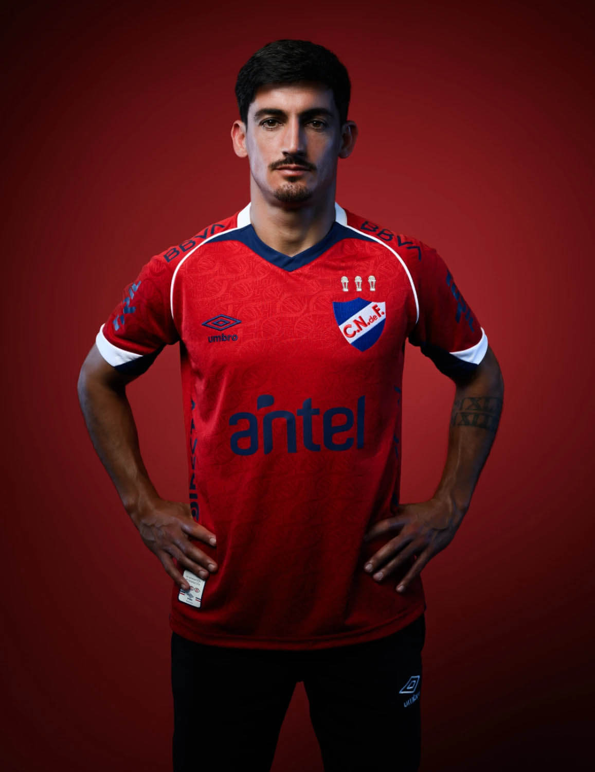Camisa reserva vermelha do Nacional 2026-2027 Umbro