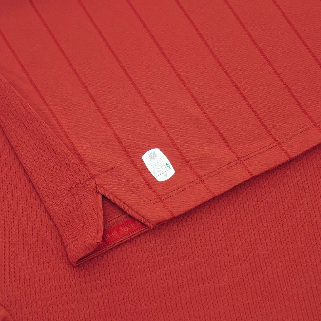 Hannover 96 lança camisa de 130 anos