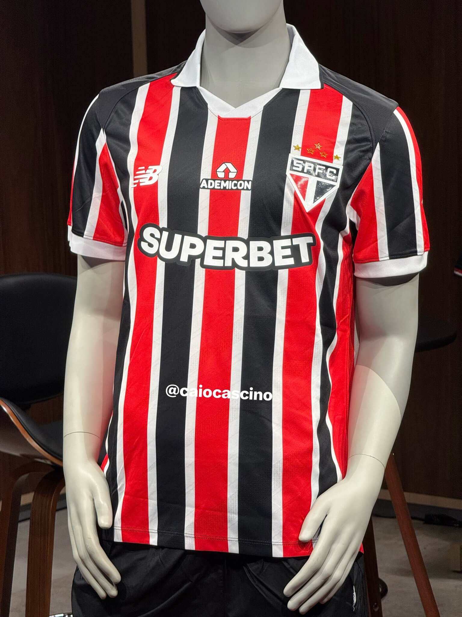 Camisa listrada do São Paulo FC 2026 New Balance