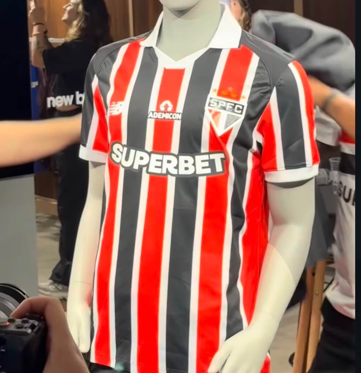 Camisa listrada do São Paulo FC 2026 New Balance