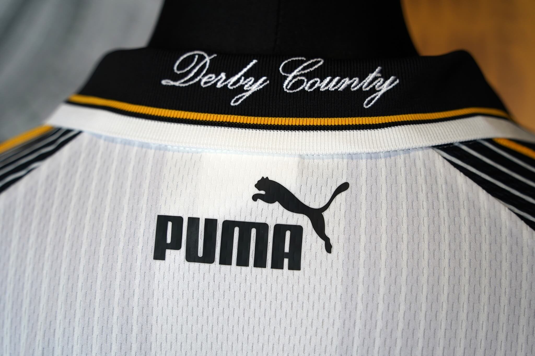 Derby County Camisa retrô 1995-1996 PUMA 