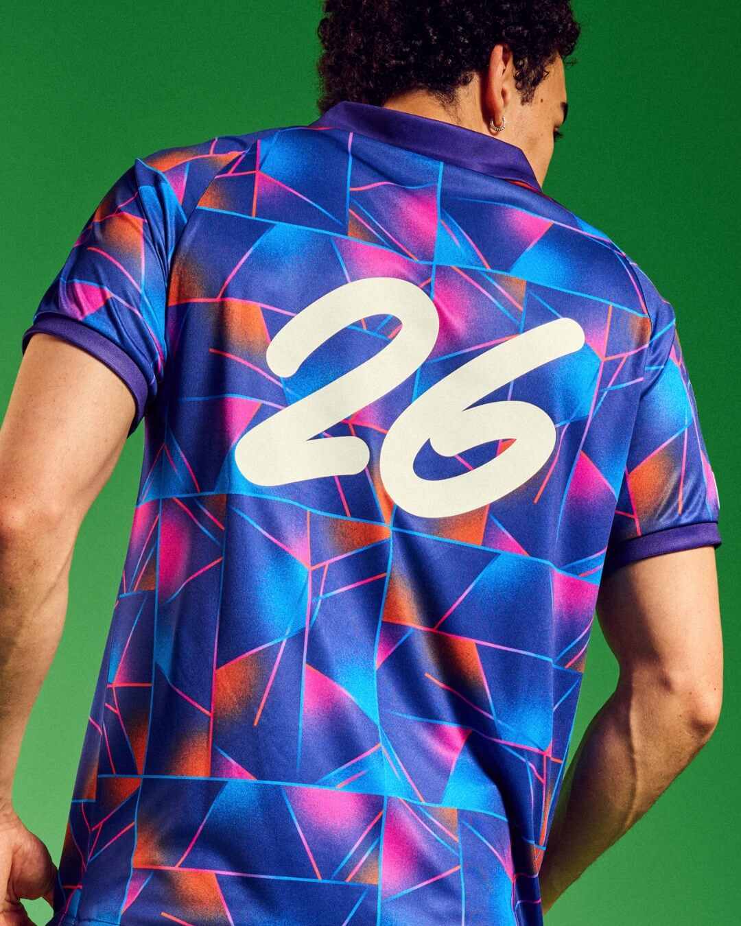 UEFA revela camisa oficial da final da Champions League 2026 em Budapeste