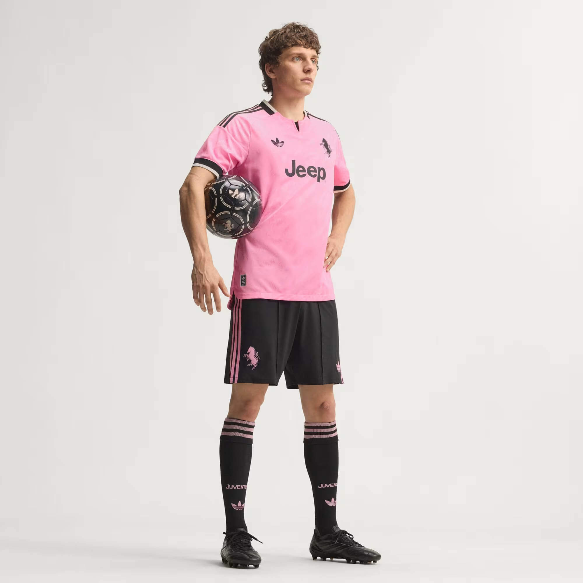 Camisa reserva da Juventus 2026-2027 adidas