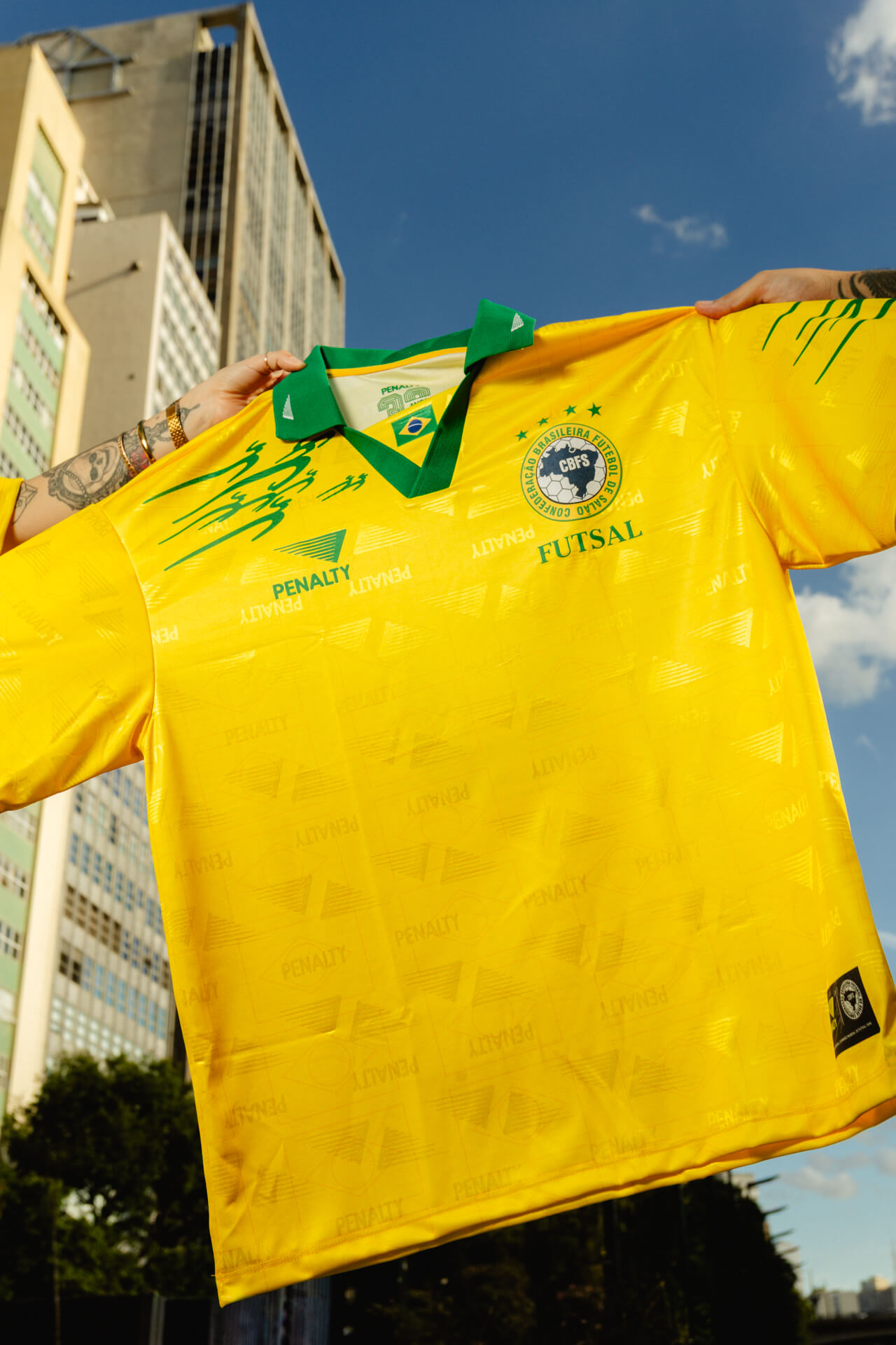 Penalty lança camisa inspirada na Seleção Brasileira de Futsal de 1996