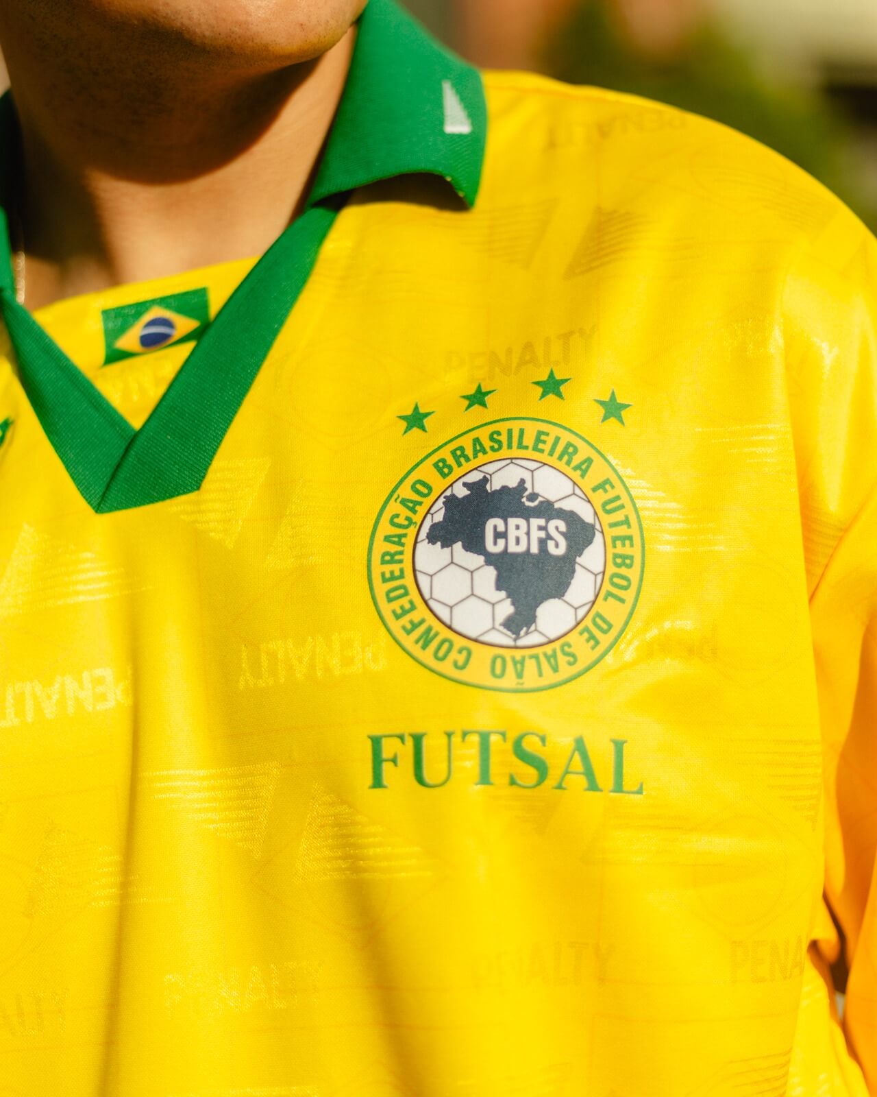 Penalty lança camisa inspirada na Seleção Brasileira de Futsal de 1996
