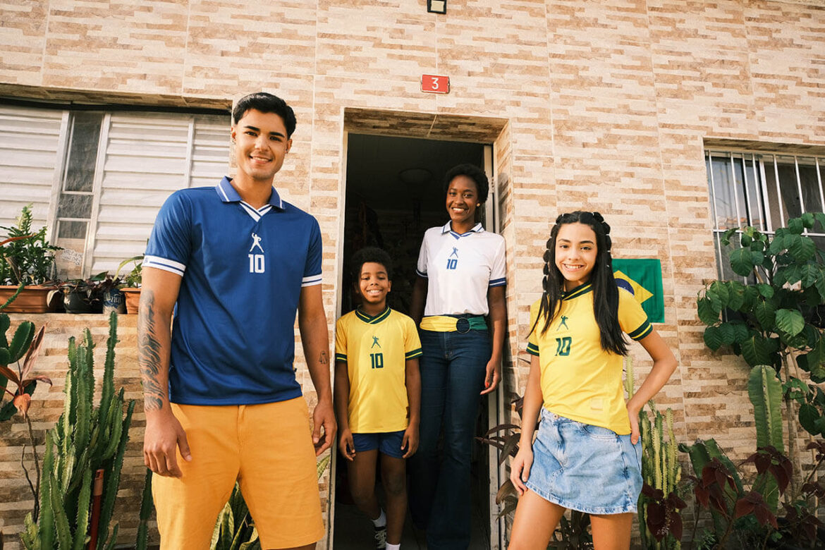 Athleta e Pelé apresentam coleção especial que celebra o legado do Rei do Futebol