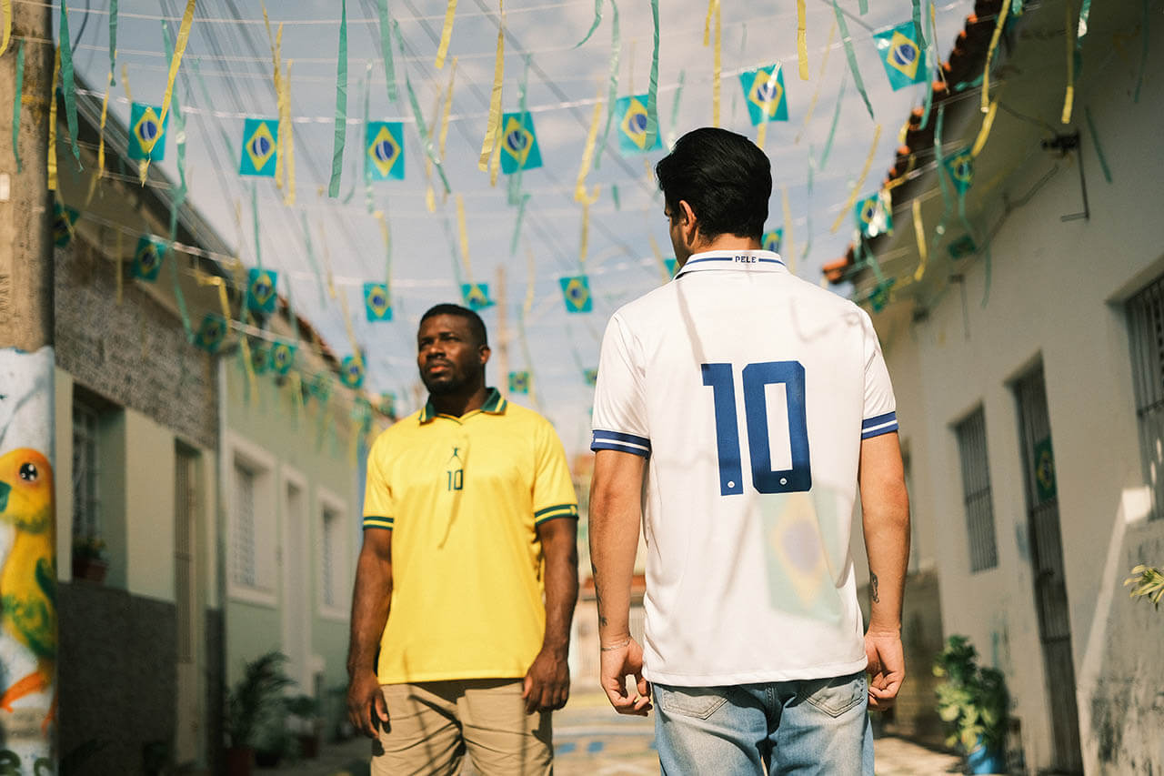 Athleta e Pelé apresentam coleção especial que celebra o legado do Rei do Futebol