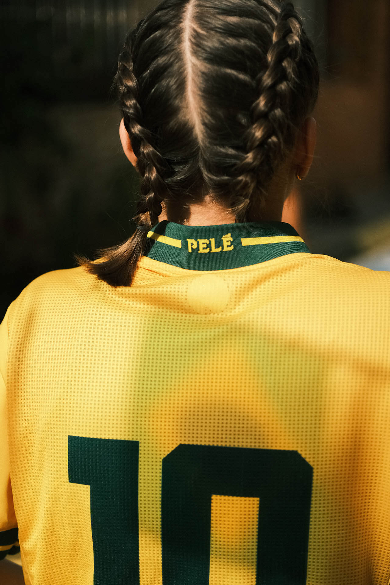 Athleta e Pelé apresentam coleção especial que celebra o legado do Rei do Futebol