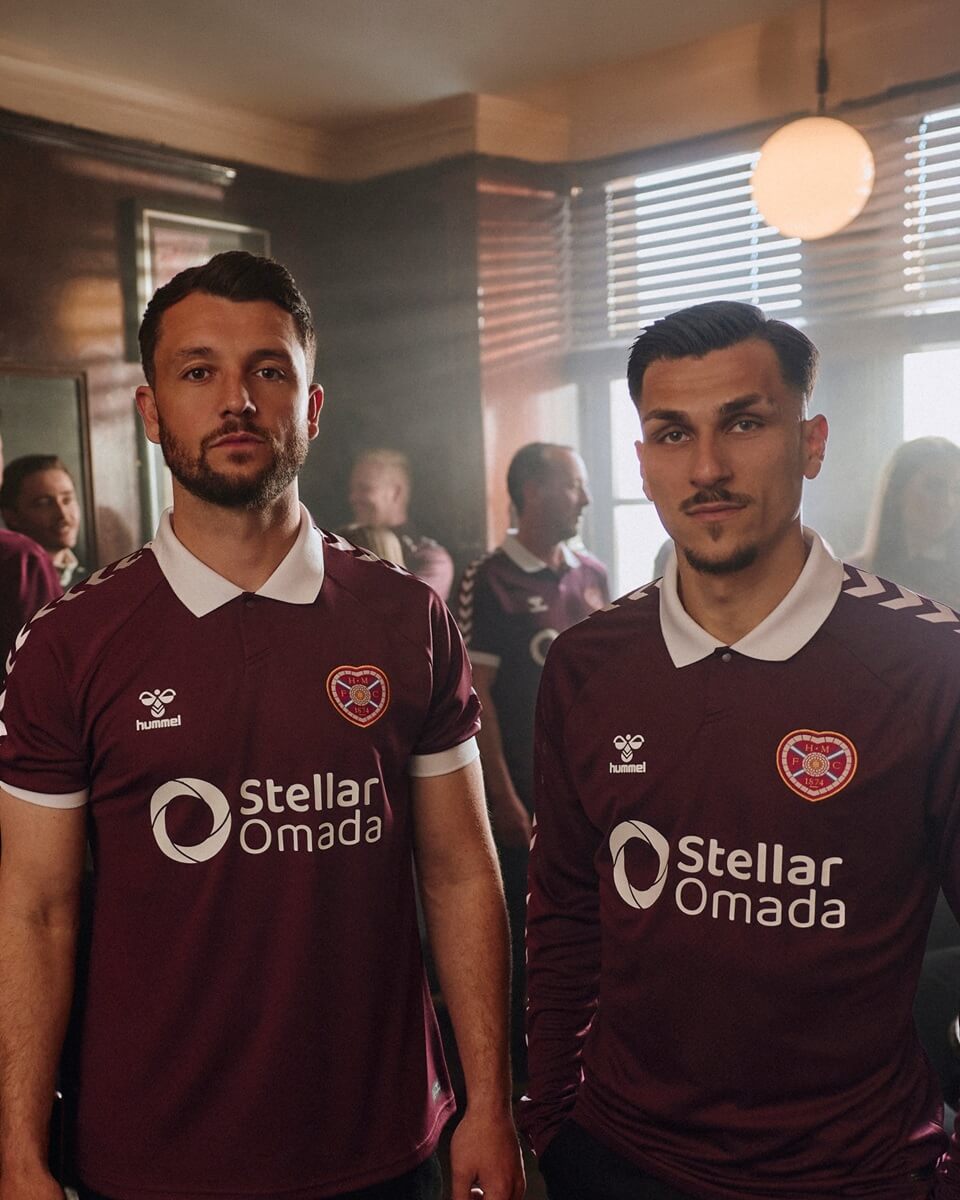 camisa titular hearts 2026-2027 hummel