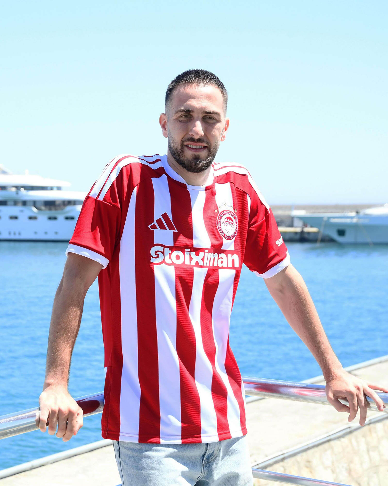 Camisa titular do Olympiacos 2026-2027 adidas