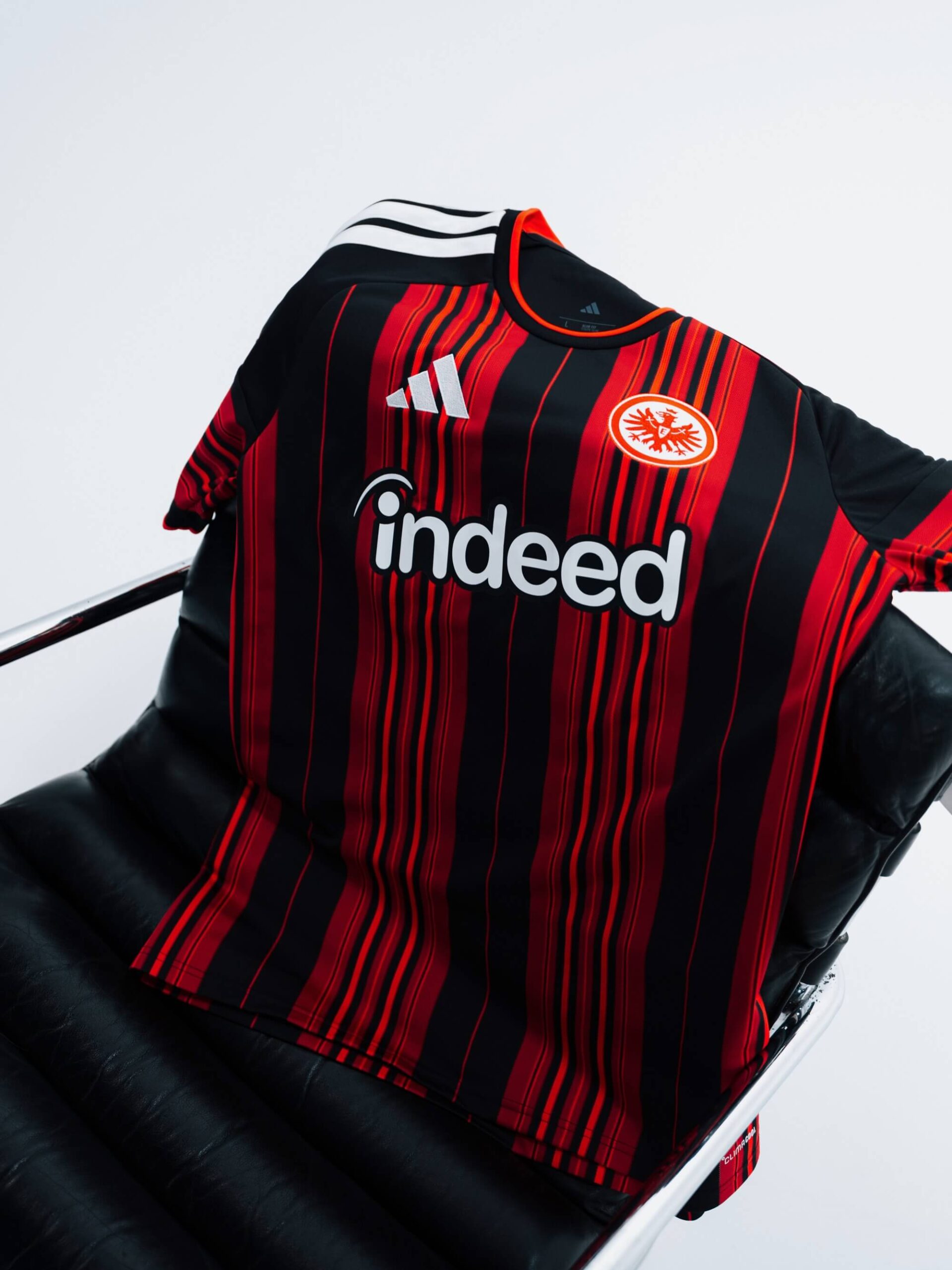 Camisa titular do Eintracht Frankfurt 2026-2027 adidas 