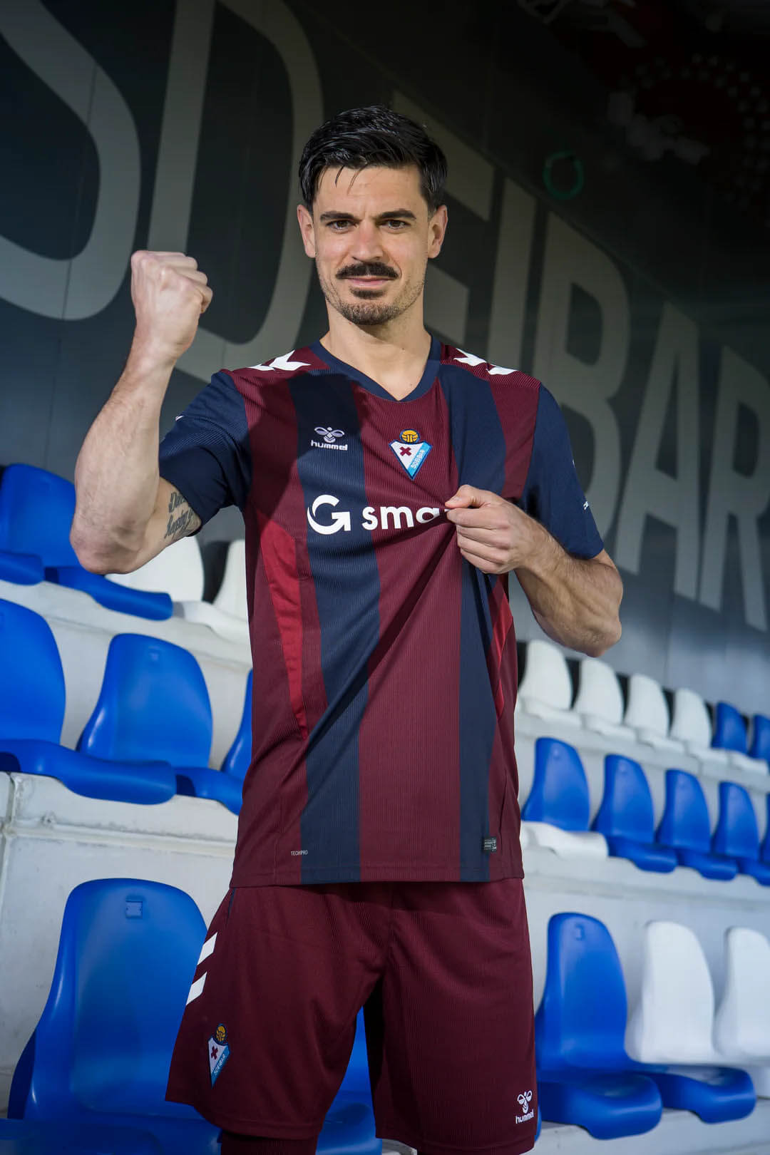 Camisa titular do SD Eibar 2026-2027 Hummel