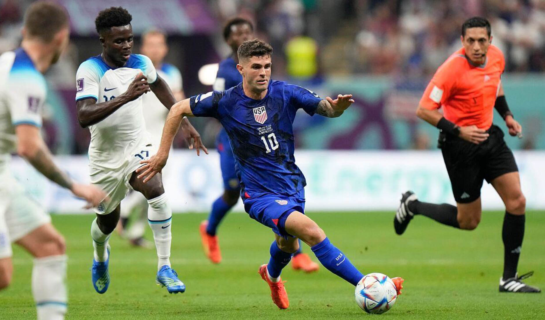 Christian Pulisic com a bola