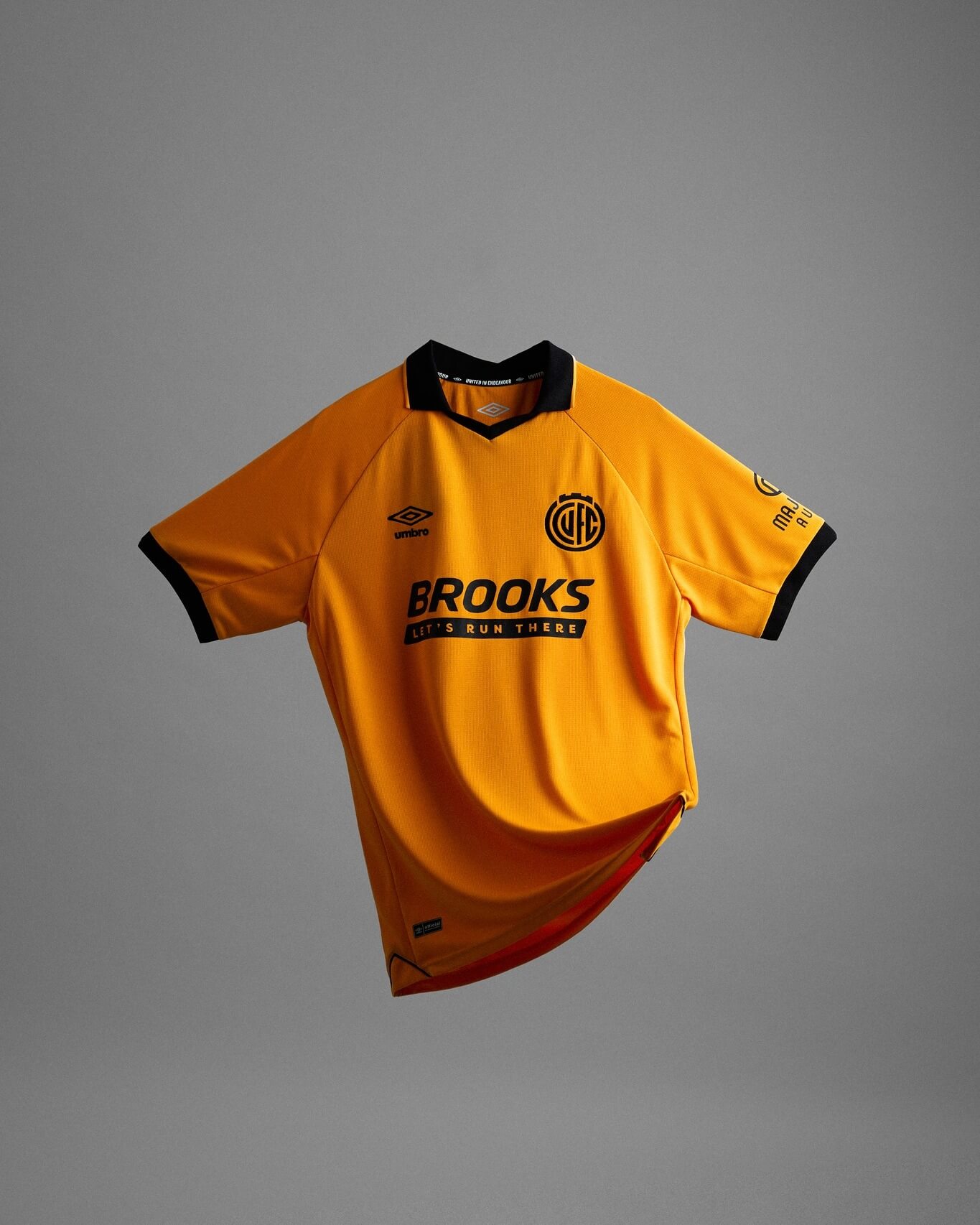 Camisa titular do Cambridge United 2026-2027 Umbro