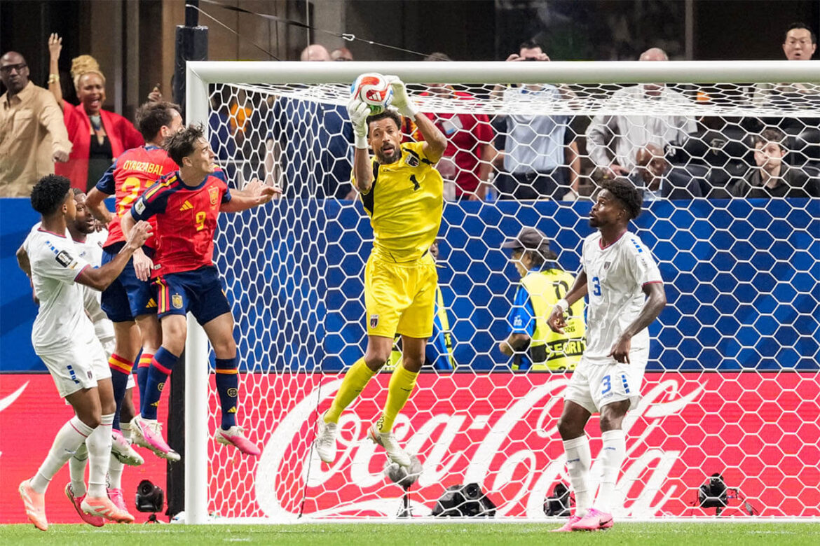 Vozinha, de Cabo Verde, domina a bola durante uma partida da fase de grupos da Copa do Mundo da FIFA de 2026 entre Espanha e Cabo Verde no Atlanta Stadium, em Atlanta, em 15 de junho de 2026.