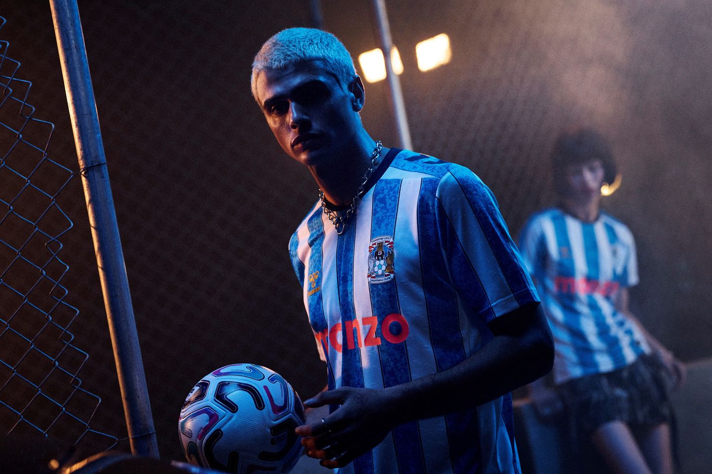 camisa titular coventry city 2026-2027 Hummel