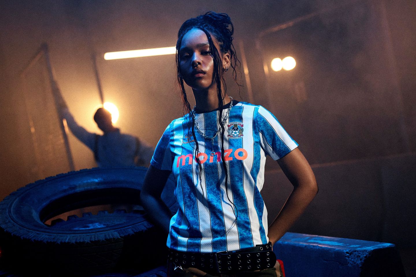 camisa titular coventry city 2026-2027 Hummel