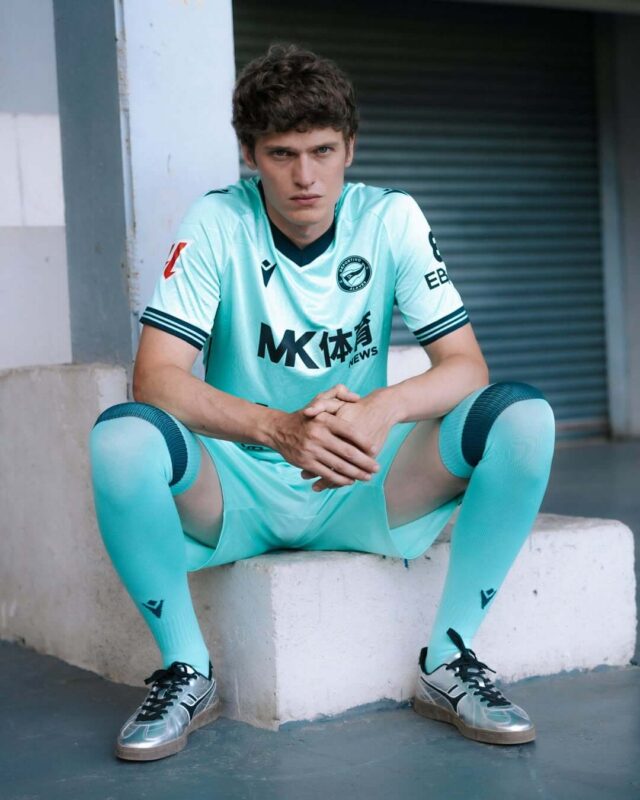 Terceira camisa do Deportivo Alavés 2026-2027 Macron