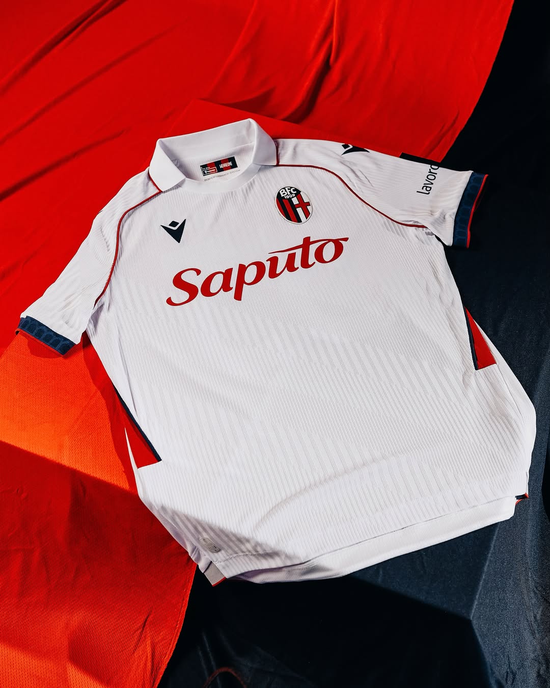 Camisa reserva do Bologna 2026-2027 Macron