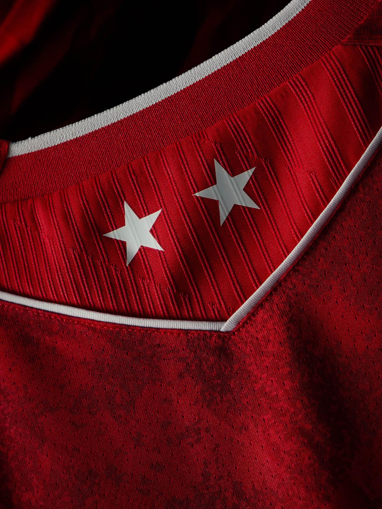 Aberdeen FC lança nova camisa titular 2026-2027 assinada pela Macron