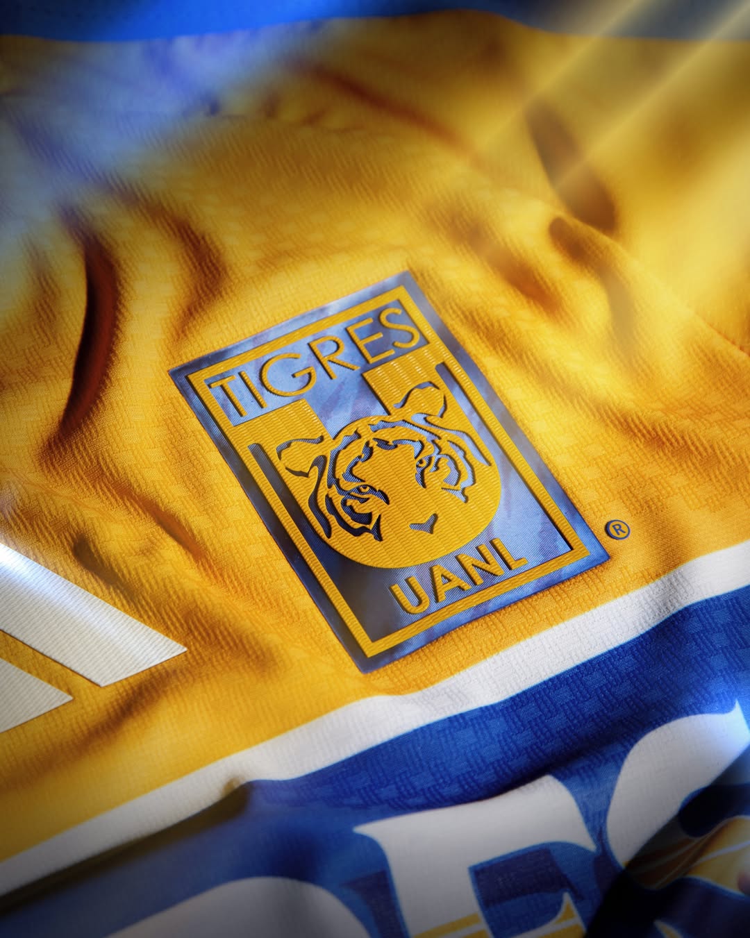 Camisa titular do Tigres 2026-2027 adidas