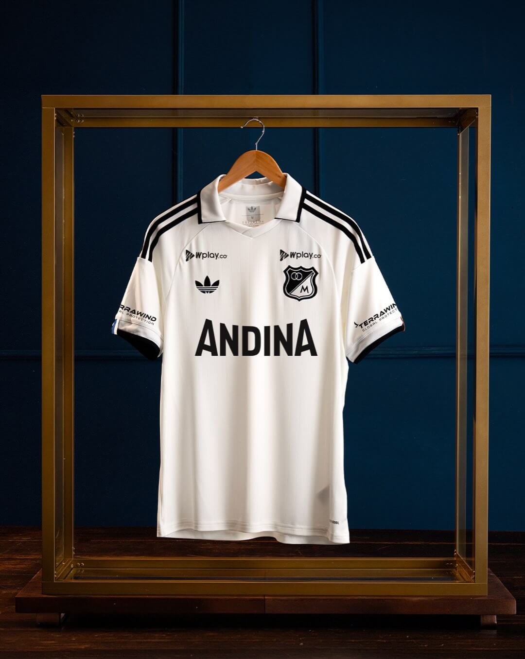 Camisa dos 80 anos do Millonarios 2026 adidas