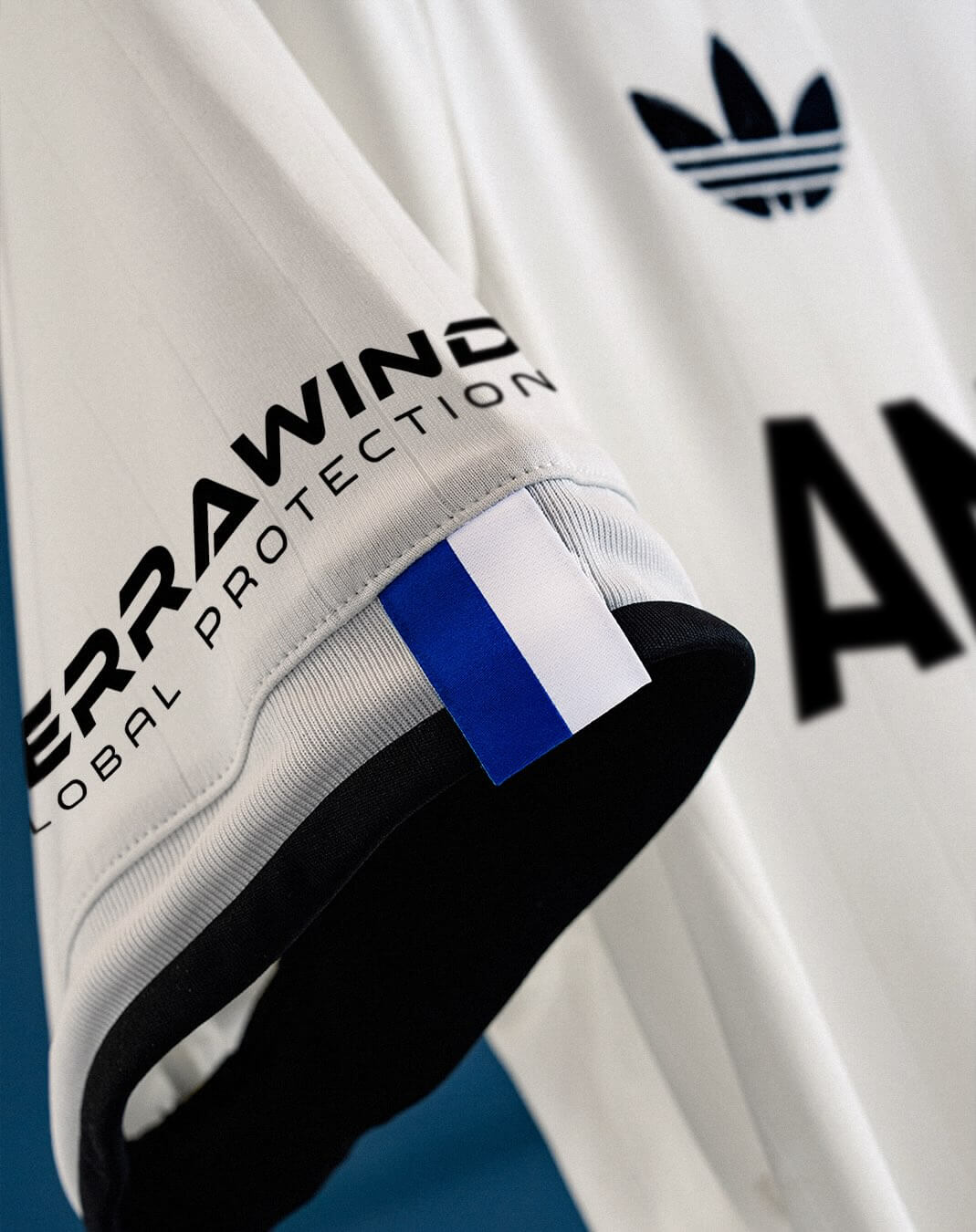 Camisa dos 80 anos do Millonarios 2026 adidas