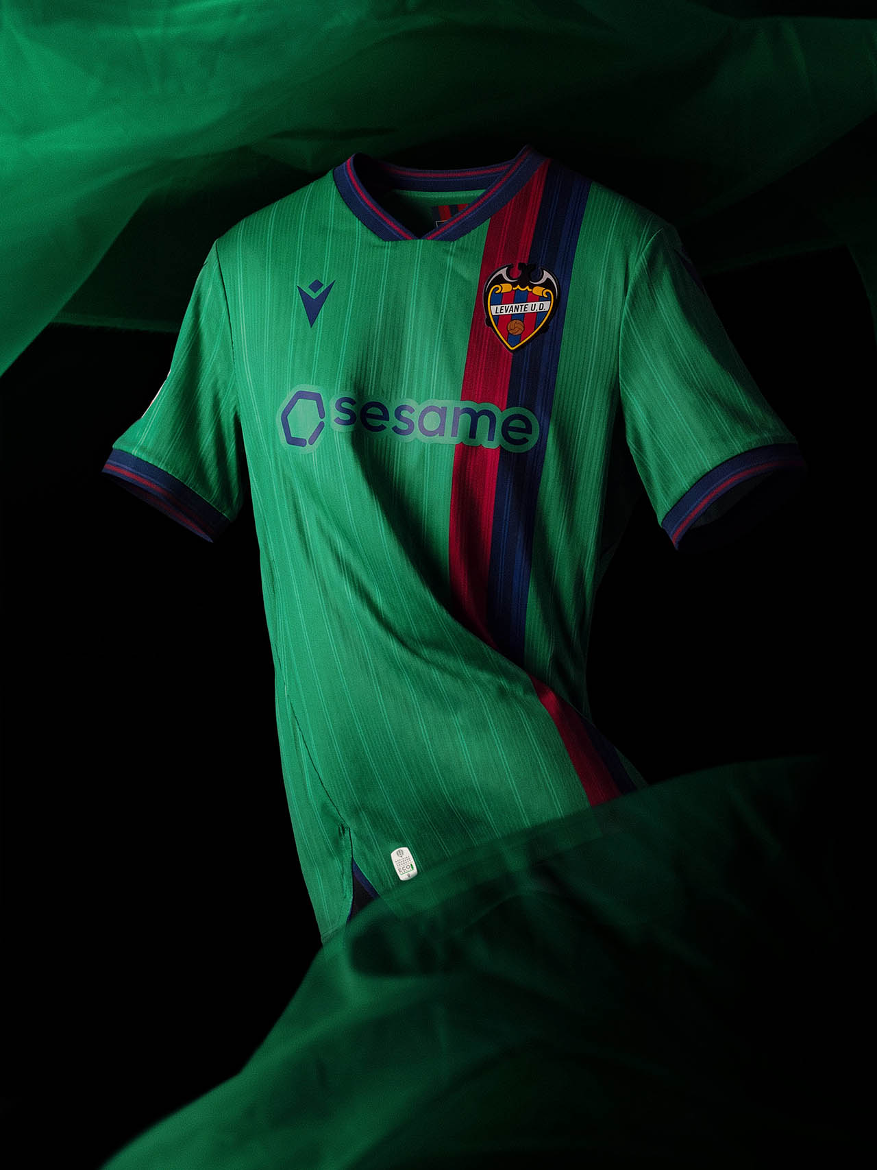 Terceira camisa do Levante 2026-2027 Macron