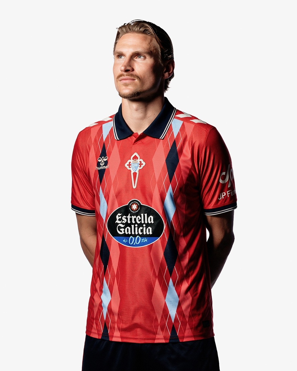 Terceira camisa do RC Celta 2026-2027 Hummel