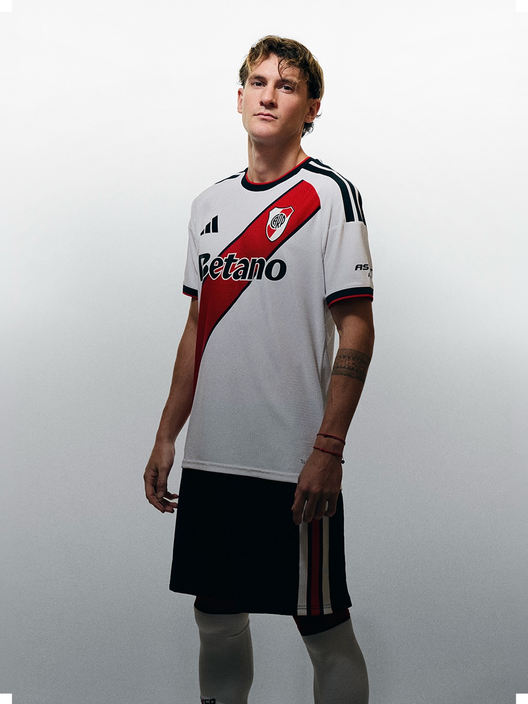 Camisa titular do River Plate 2026-2027 adidas