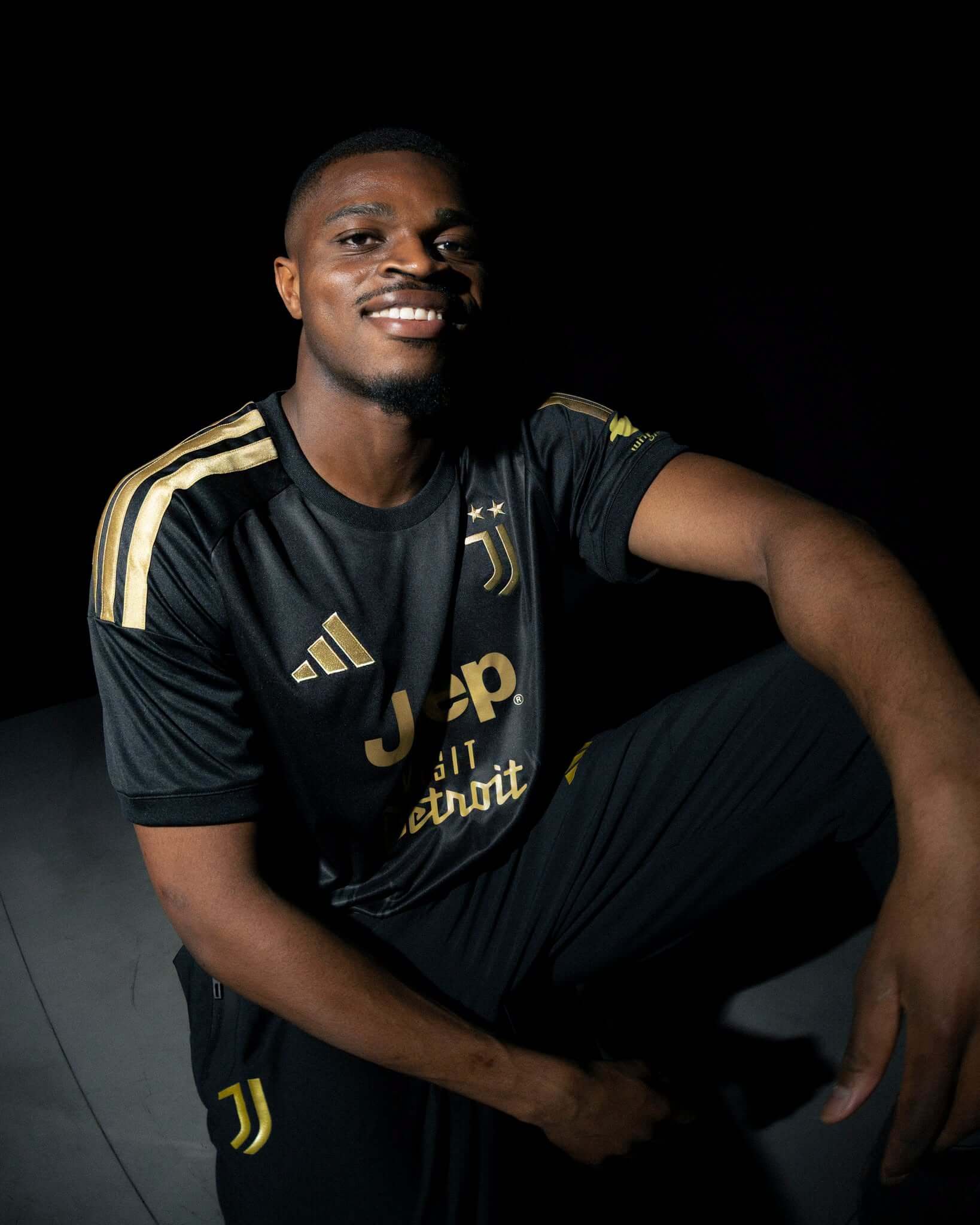 Terceira camisa da Juventus 2026-2027 adidas