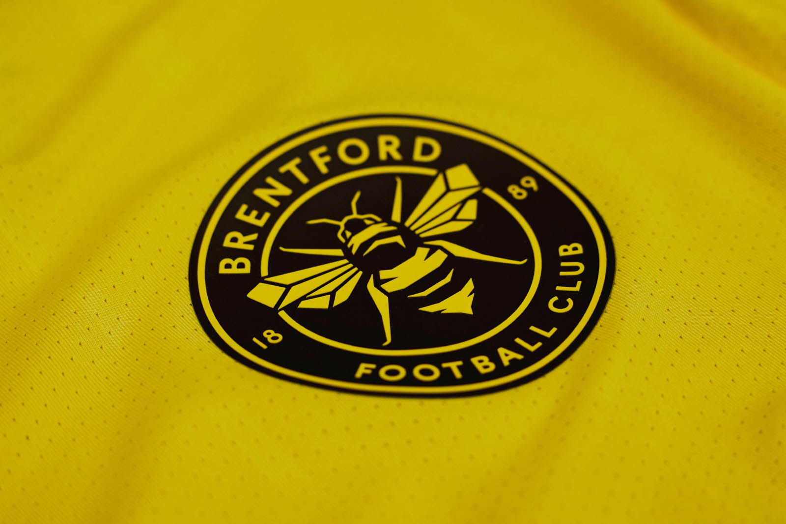 Terceira camisa do Brentford 2026-2027 JOMA