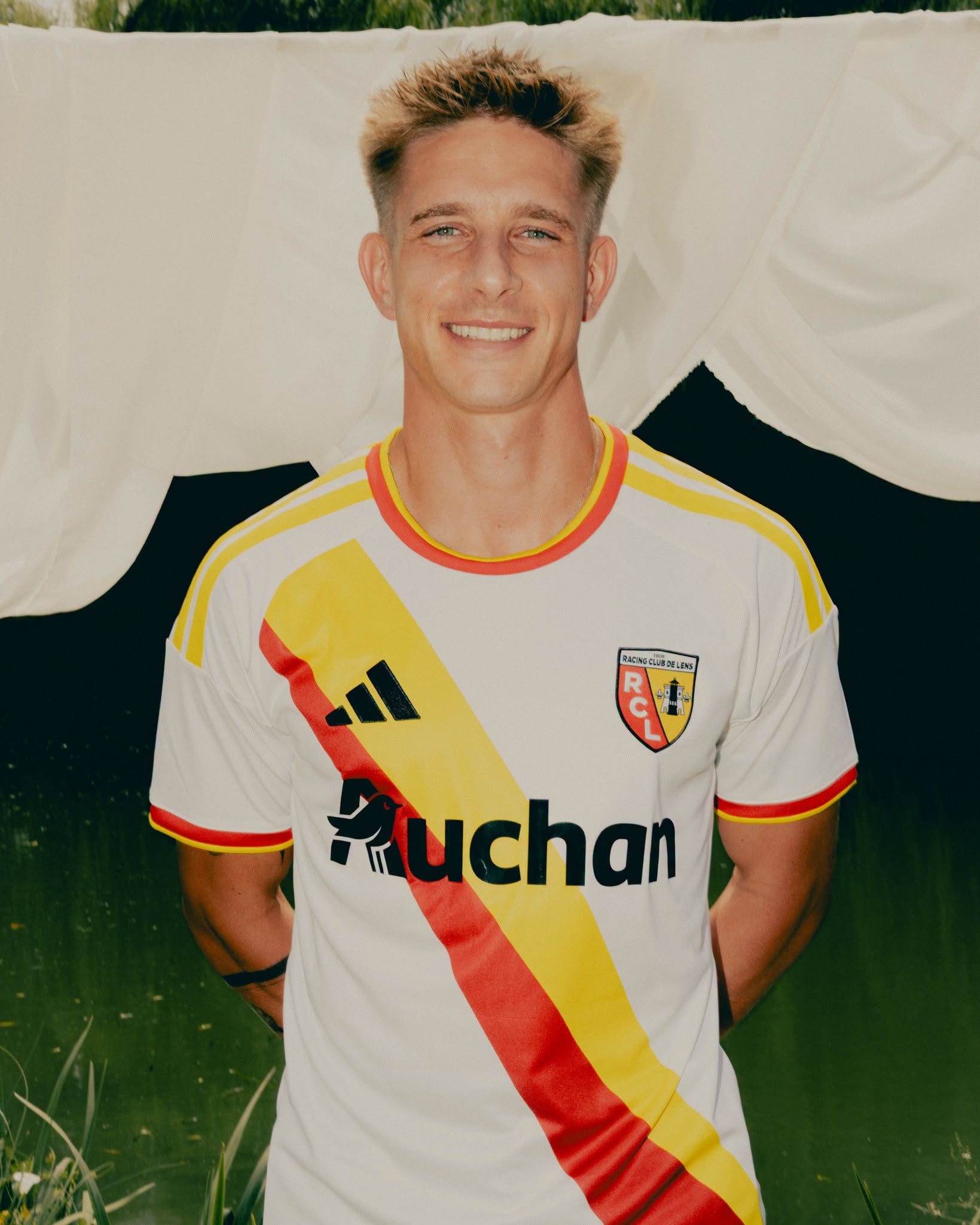 Terceira camisa do RC Lens 2026-2027 adidas